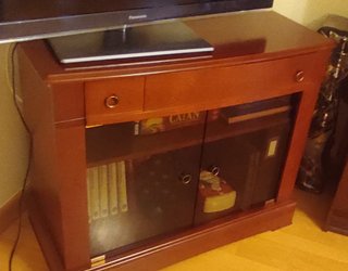 Mesa TV con cristales