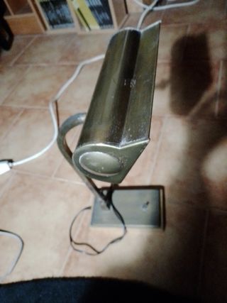 Lampara bronce  mesa despacho