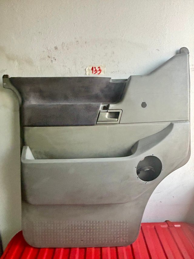 VW T4 Panel Puerta Conductor c/Guantera ref.133