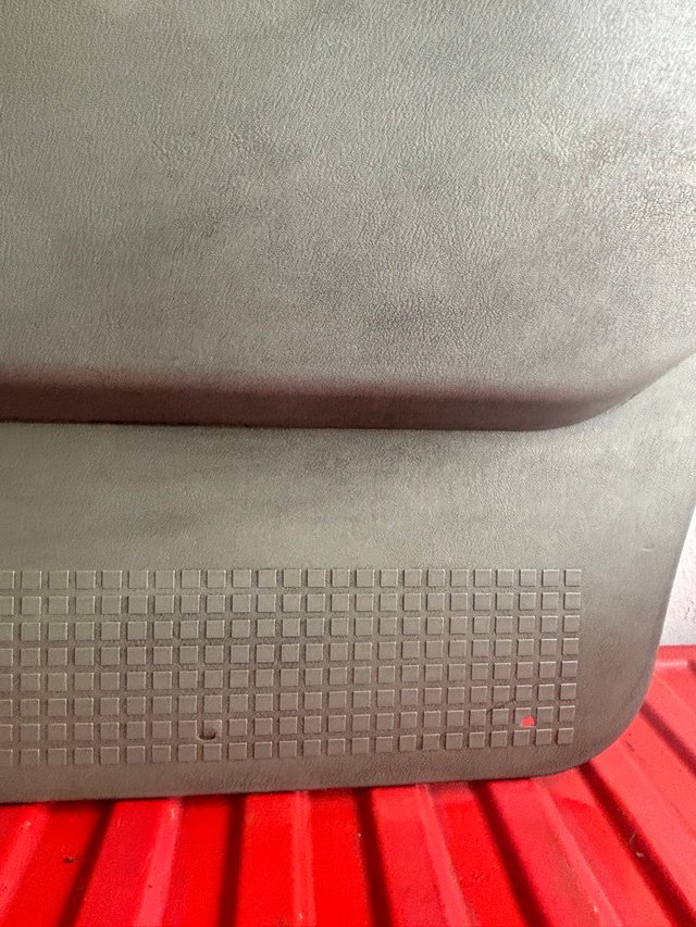 VW T4 Panel Puerta Conductor c/Guantera ref.133