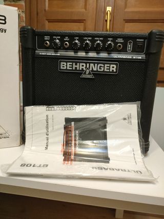 Amplificador de  bajo Behringer 
