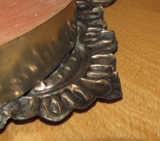 Antigua reliquia relicario Virgen del Rocío dorado