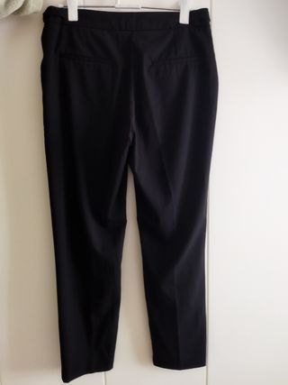 Pantalón traje Mango.