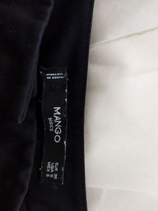 Pantalón traje Mango.