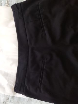 Pantalón traje Mango.