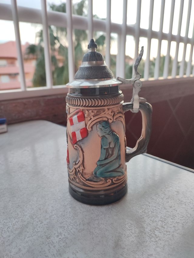 Caneca de cerveja alemã vintage