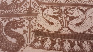 Tappeto da tavolo d'epoca in "tessuto perugino"