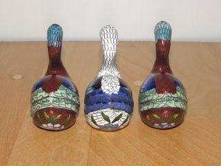 Tres aves patos cisnes pájaros chinos cloisonné