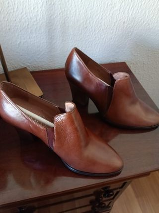 Botines piel señora