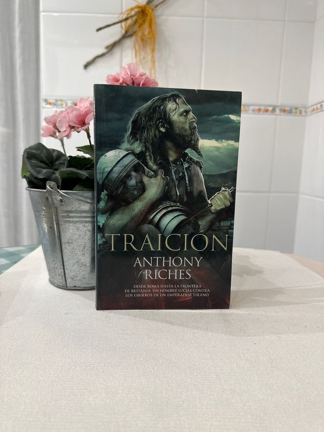Traición (Militaria) (Spanish Edition)