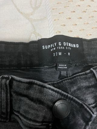 Pantalones vaqueros rotos supply