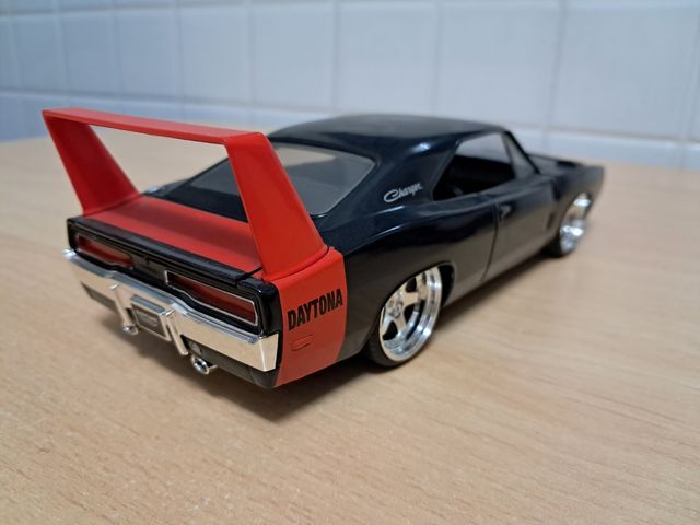 Dodge Charger 1:24