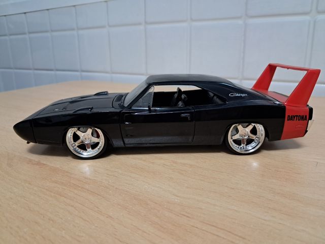 Dodge Charger 1:24