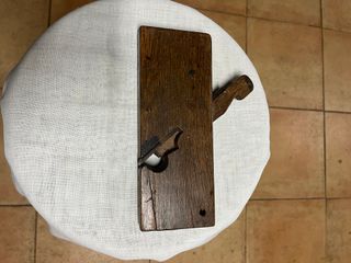 Cepillo de carpintero de madera.