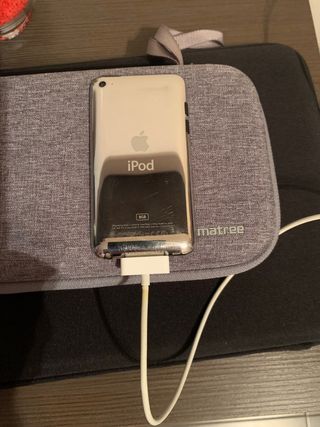 IPOD TOUCH.