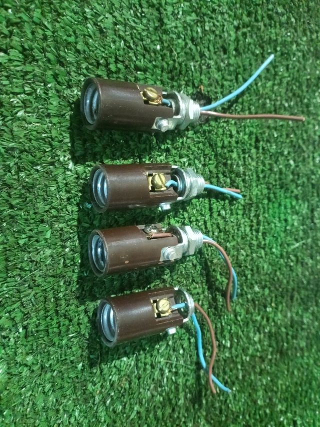 Lote casquillos antiguos bombillas