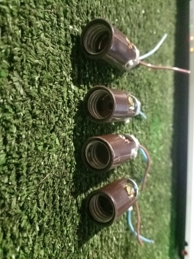 Lote casquillos antiguos bombillas