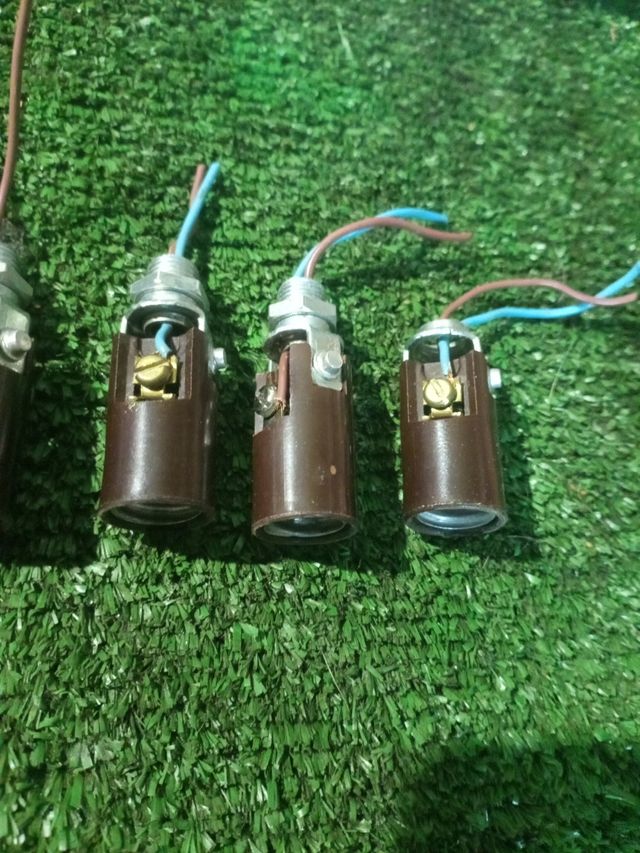 Lote casquillos antiguos bombillas