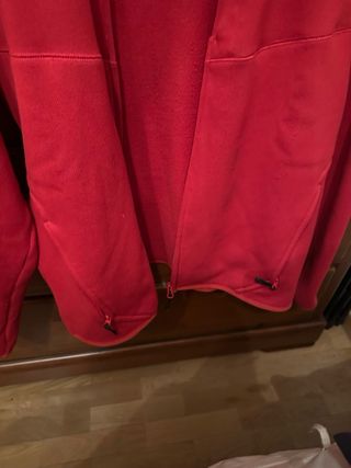 Sudadera roja de hombre
