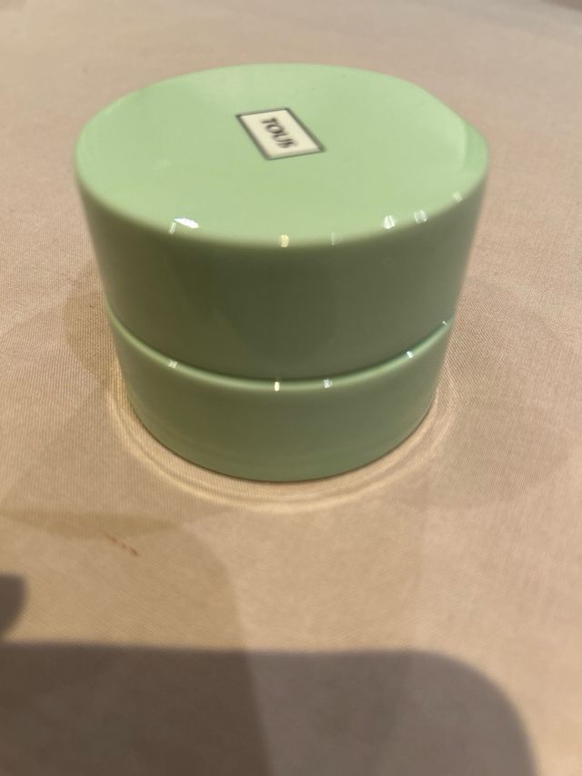 Caja de Tous lacada y otra gris mas pequeña