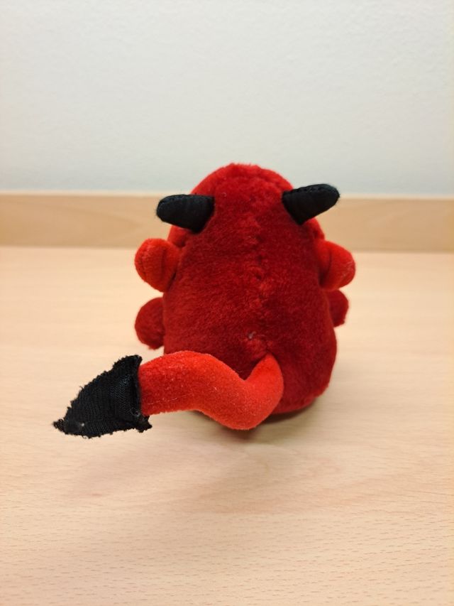 Peluches vari medio-piccoli e piccoli