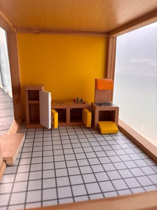 Gran casa de muñecas de madera con muebles HAPE