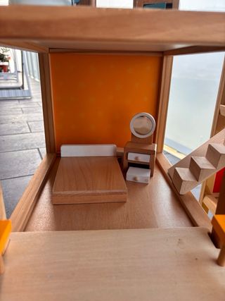 Gran casa de muñecas de madera con muebles HAPE