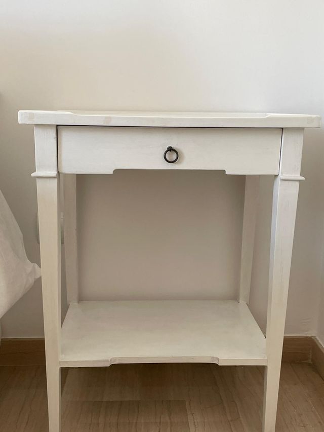 Vendo mesita de noche