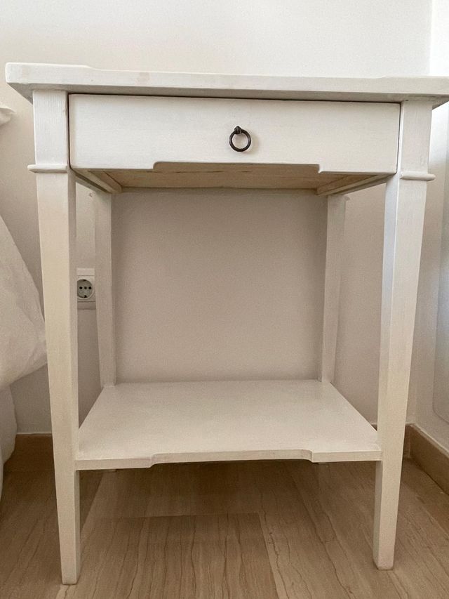 Vendo mesita de noche