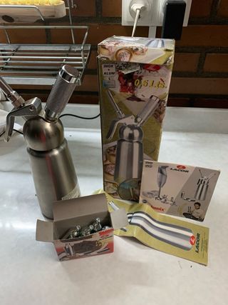 Sifon montador de nata, cremas y pures