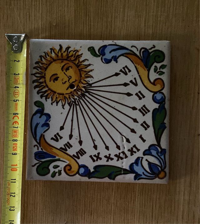 Azulejo reloj de sol