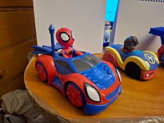 3 coches de Spiderman y ms marvel