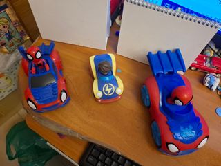 3 coches de Spiderman y ms marvel