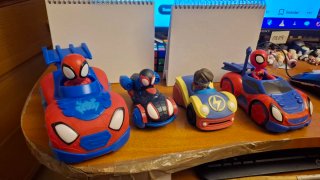 4 coches de Spiderman y ms marvel