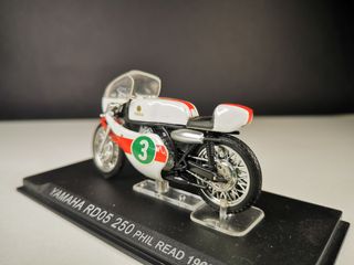 YAMAHA RD05 250 Phil Read  1968 1/24