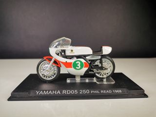 YAMAHA RD05 250 Phil Read  1968 1/24