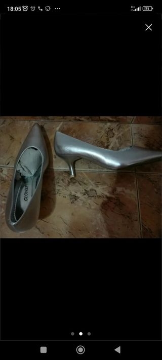 Zapatos n39 plateados NUEVOS