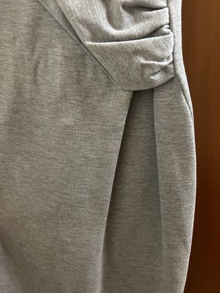 Abito lungo grigio con cerniera