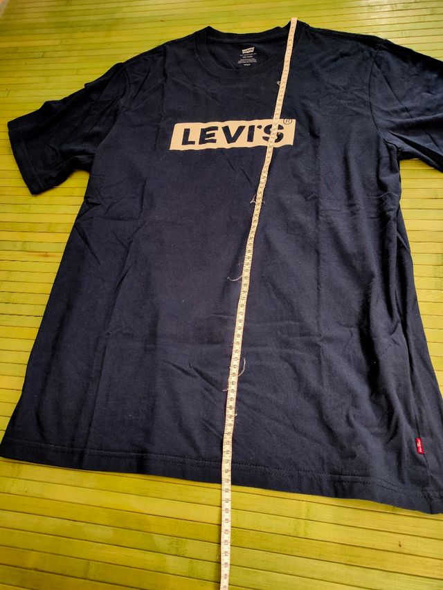 Camiseta LEVI'S con logo refractante. M