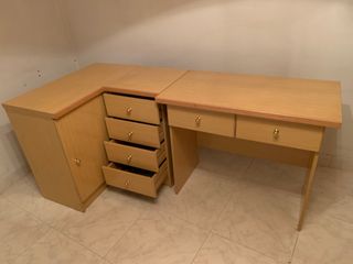 Mesa y muebles auxiliares