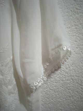 Blusa bordada manga corta