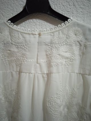 Blusa bordada manga corta