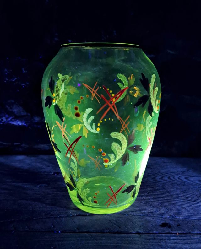 Jarrones Art Déco de vidrio de manganeso