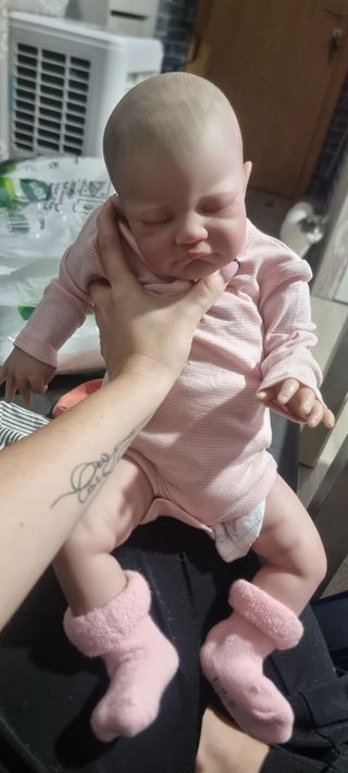 Bebe reborn muñeca muñeco