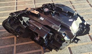 VENDO FARO BMW SERIE 1 F 40 2023