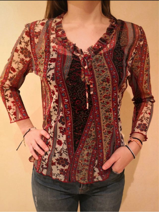 Blusa semitransparente estampada