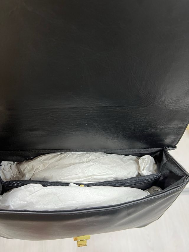 Bolso de piel italiana negro