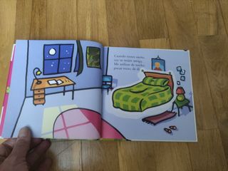 En casa (Adivina y Pegatina) (Spanish Edition)