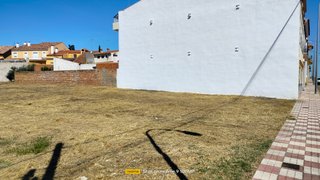 VENDO SOLAR URBANIZABLE EN C/ ANTONIO MACHADO, N°3