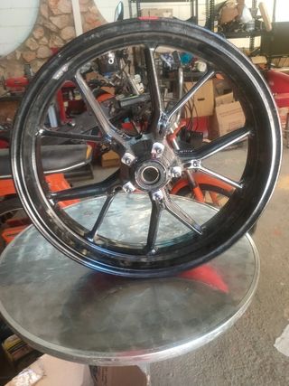 LLANTAS DUCATI HYPERMOTARD